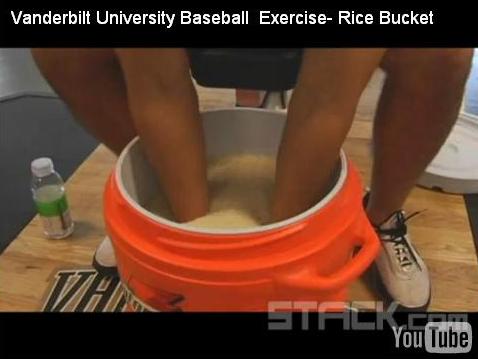 Зачем бейсболисты перебирают рис?