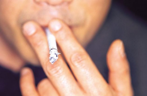 Курение приводит к снижению умственных способностей у мужчин