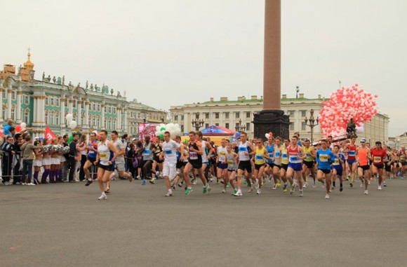 В Петербурге прошел марафон "Белые ночи"